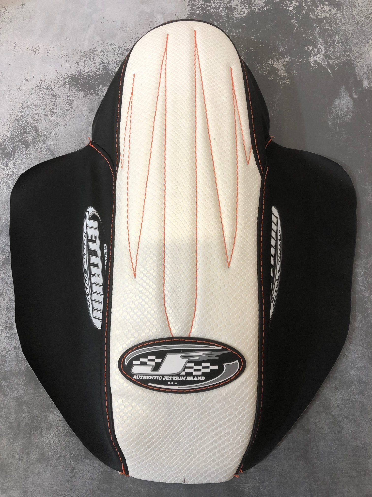 96+ SUPERJET 3 COLOR CHIN PAD Jettrim