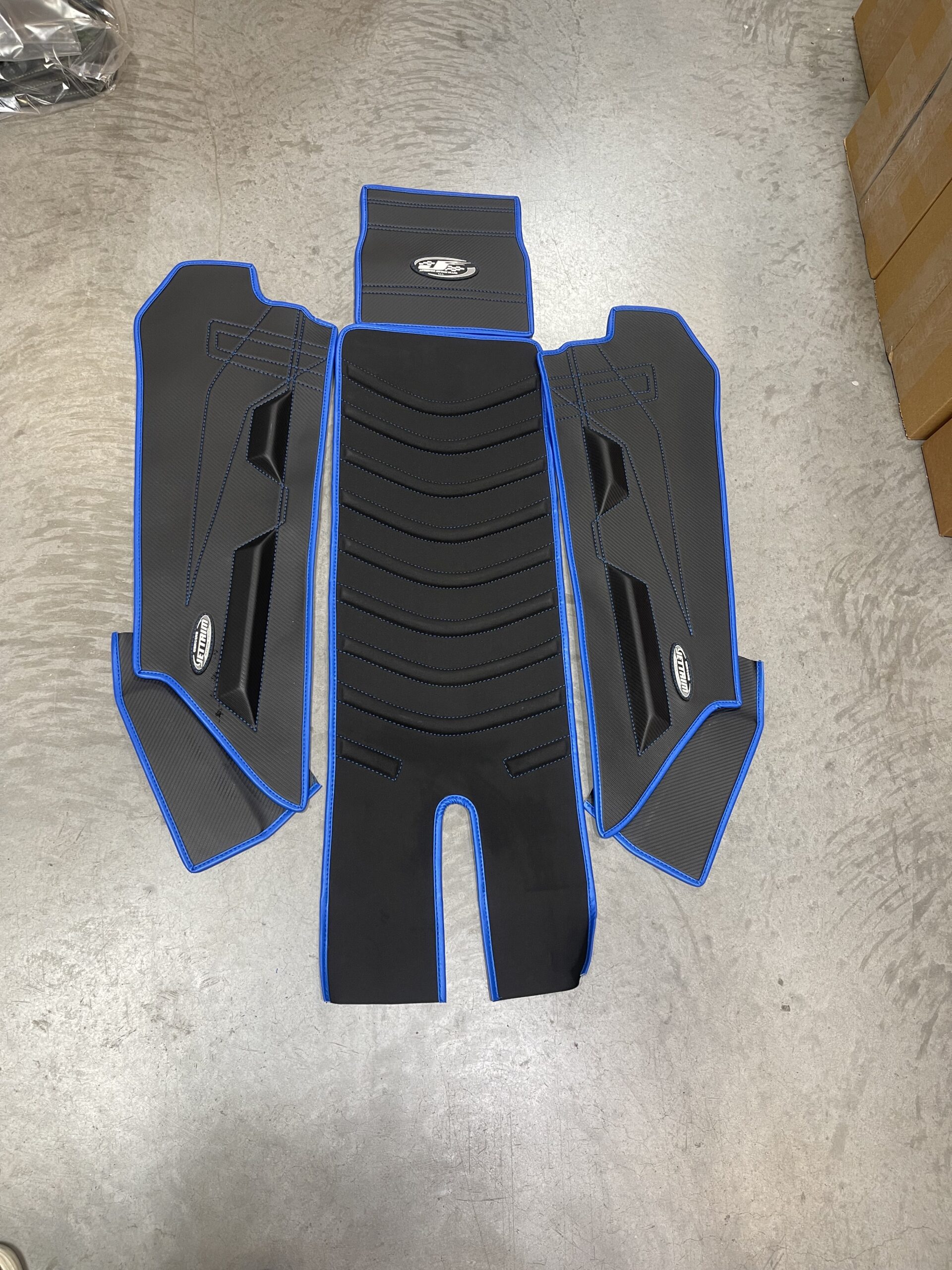 KAWASAKI 650 MAT KIT AND CHIN PAD–READY TO SHIP – Jettrim